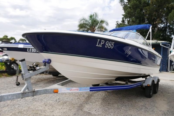 Power Boats - Bayliner 215 Discovery Bow Rider for sale in Braeside, Victoria at $41,500