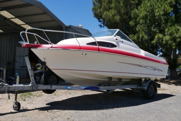 Power Boats - HAINES SIGNATURE 540F for sale in Braeside, Victoria at $28,950